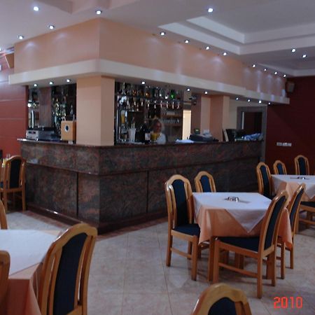 Guest House-MD Bar Extérieur photo